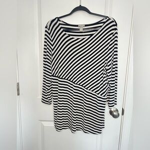 Chicos Travelers Top Womens 3 US Large Black Slinky Striped Scoop Neck Stretch